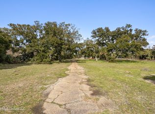 30 E Beach Blvd, Gulfport, MS 39507