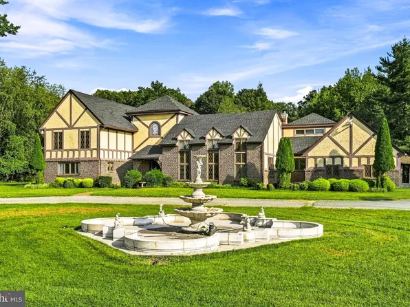 740 Garwood Rd, Moorestown, NJ 08057