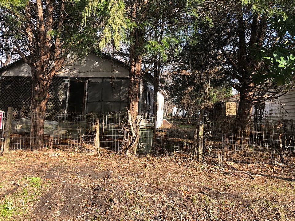 2nd image of 401 6th St