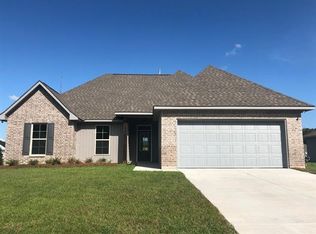 39566 W Lake Dr, Ponchatoula, LA 70454