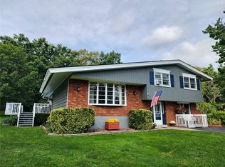 102 Longview Dr, Ithaca, NY 14850