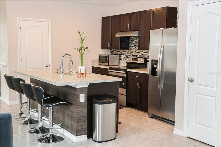 1st image of 1821 Red Canyon Dr #1821