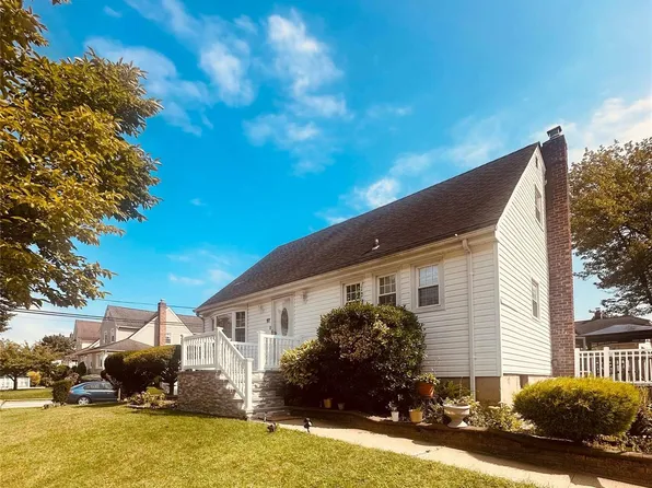 97 Southside Avenue, Freeport, NY 11520