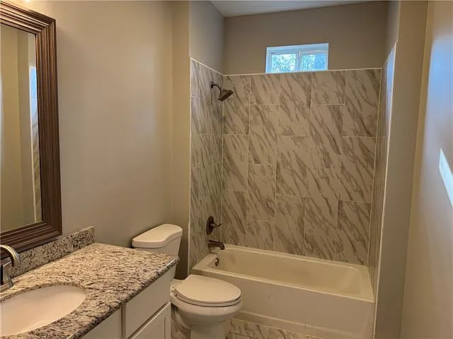 503 E Hornsby St — Photo 8