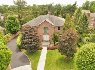 21 D Alessio Ct, Scarsdale, NY 10583