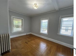 9 Hoyle St, Norwood, MA 02062