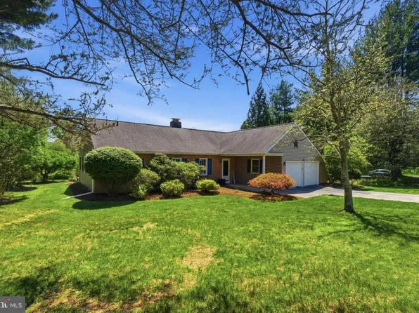 305 Saint Andrews Dr, Media, PA 19063
