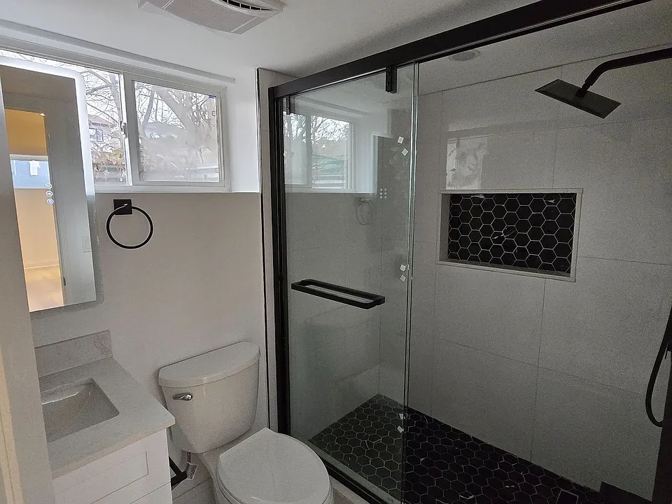 83 Florence Ave