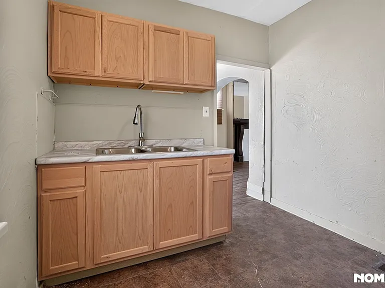 4829 Lougean Ave #1 — Photo 3