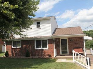 3009 Wallace St, Lower Burrell, PA 15068