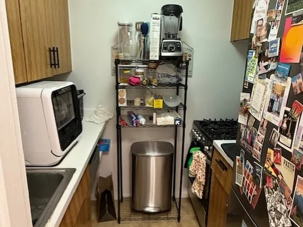 320 West 30th Street image 9 of 13