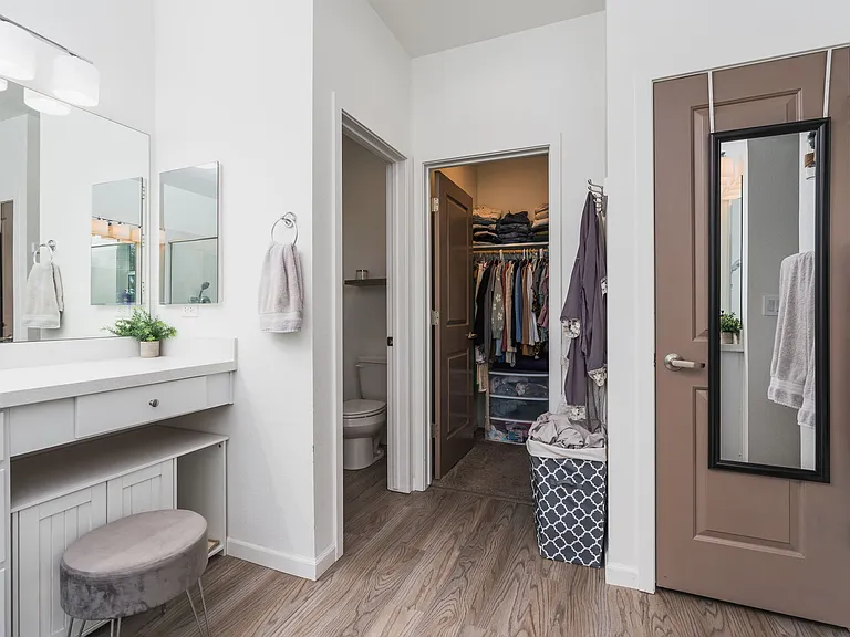 2280 Altamira Dr — Photo 14