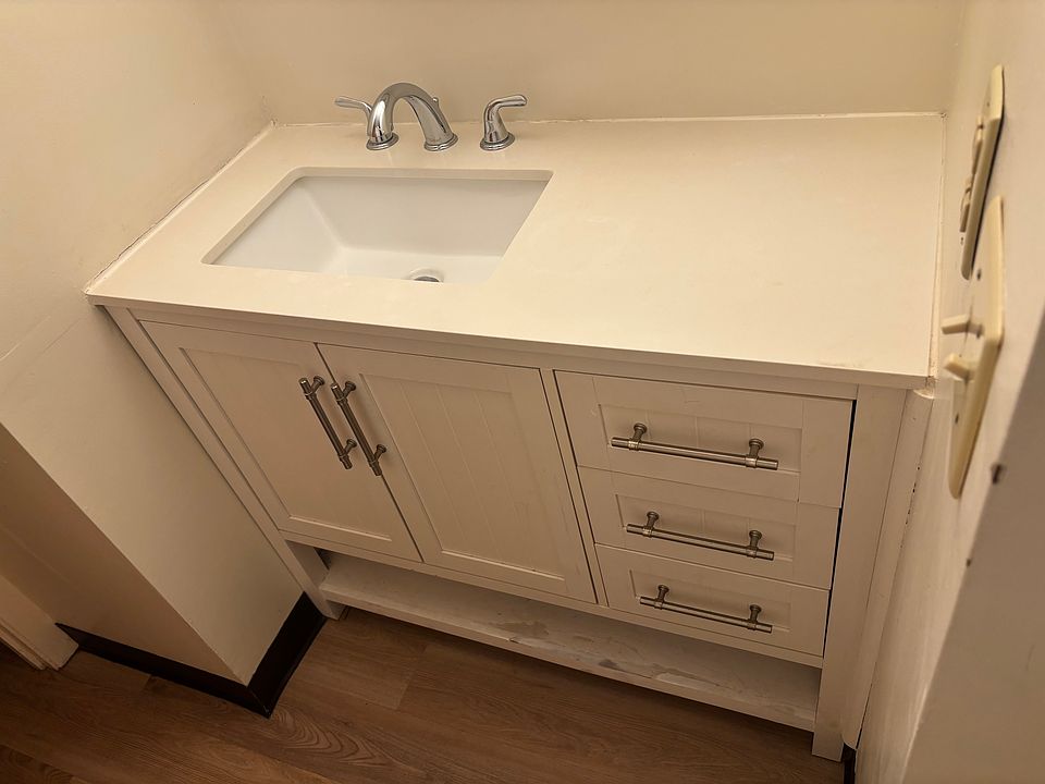 2nd image of 622 Linwood Ave SW APT 1