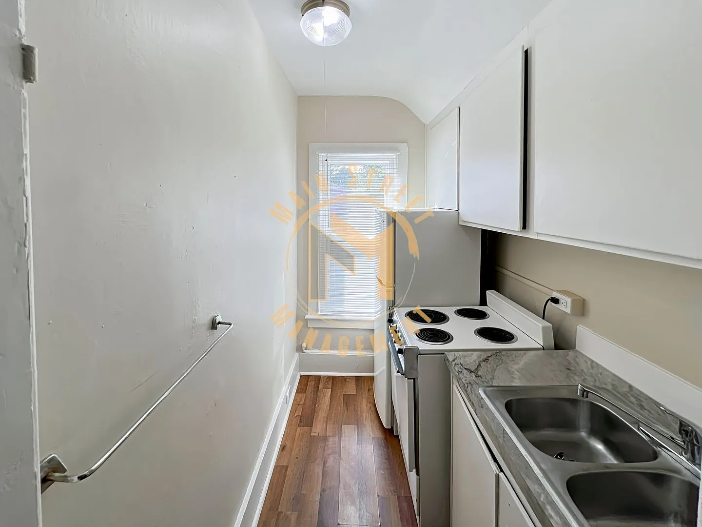 424 Dixon St. — Photo 4