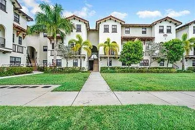 3 bed, 2.5 bath, 1256 sqft, $3,200 — Photo 1