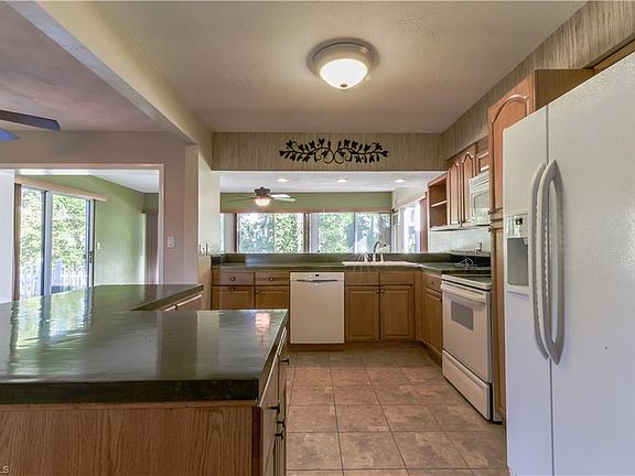 5th image of 4155 E River Dr
