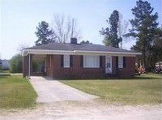 31 Abron St, Clinton, NC 28328