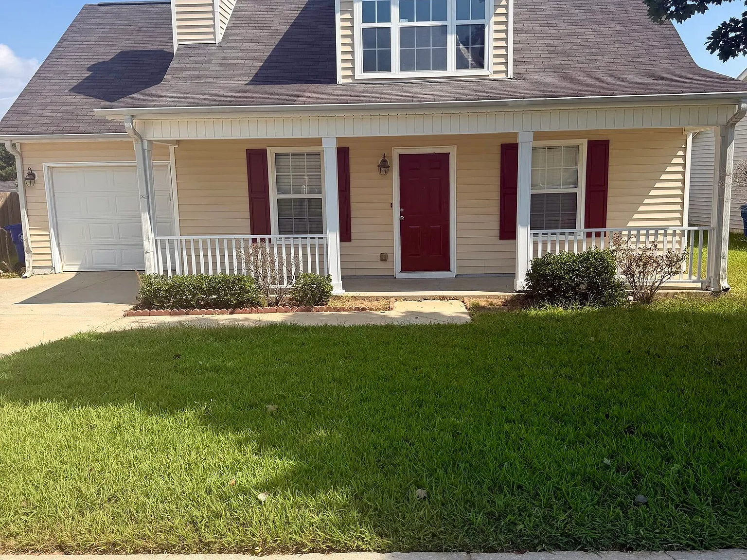3 bed, 2.0 bath, $2,200 — Photo 1