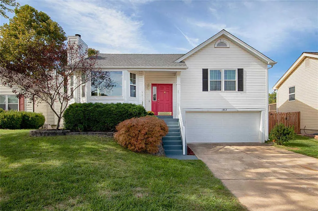 1563 Brittany Timbers Dr photo 1