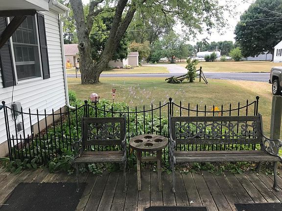 4th image of 8914 Eastern Ave