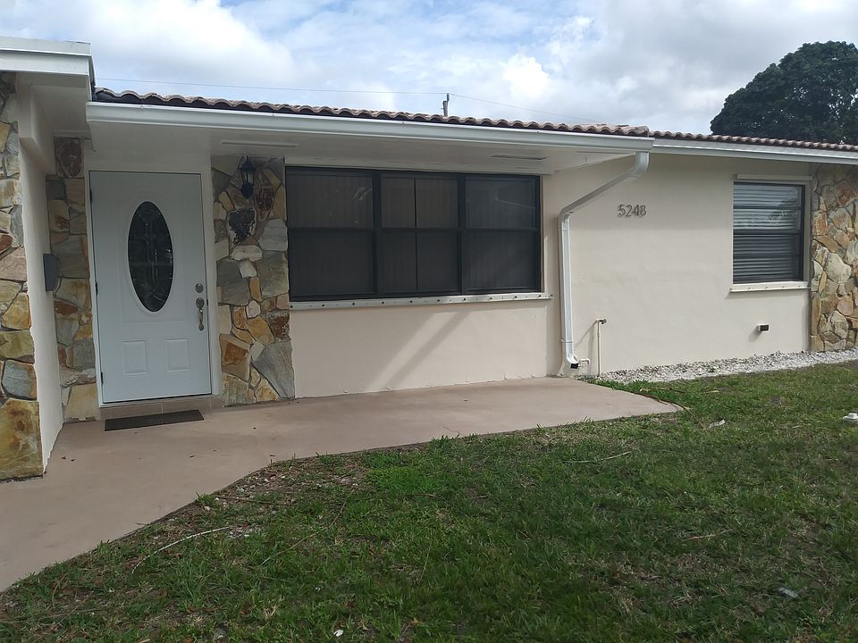 1st image of 5248 SW 93rd Ave