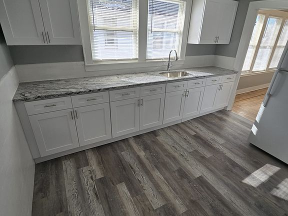 4th image of 263 Sheffield Ave #3