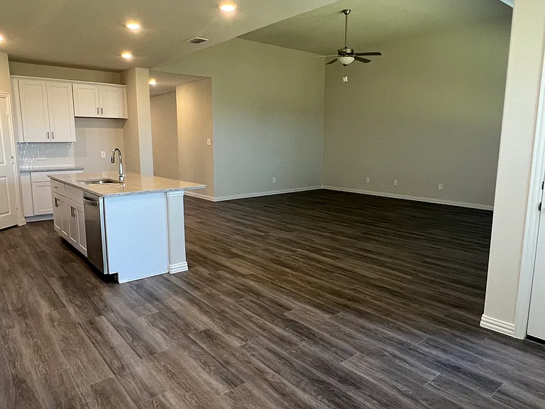 4005 Turpin Dr — Photo 7