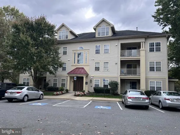 11812 Eton Manor Dr APT 102, Germantown, MD 20876