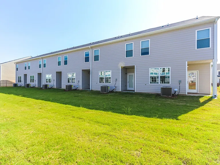 4347 Newland St — Photo 47