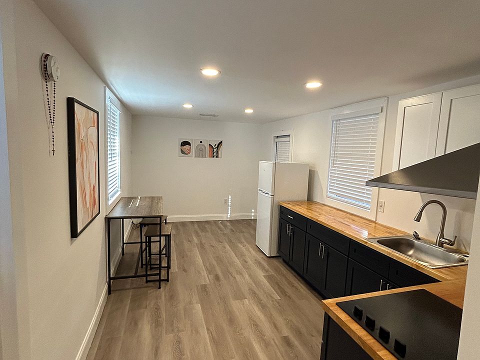 1st image of 1325 E Main St #4