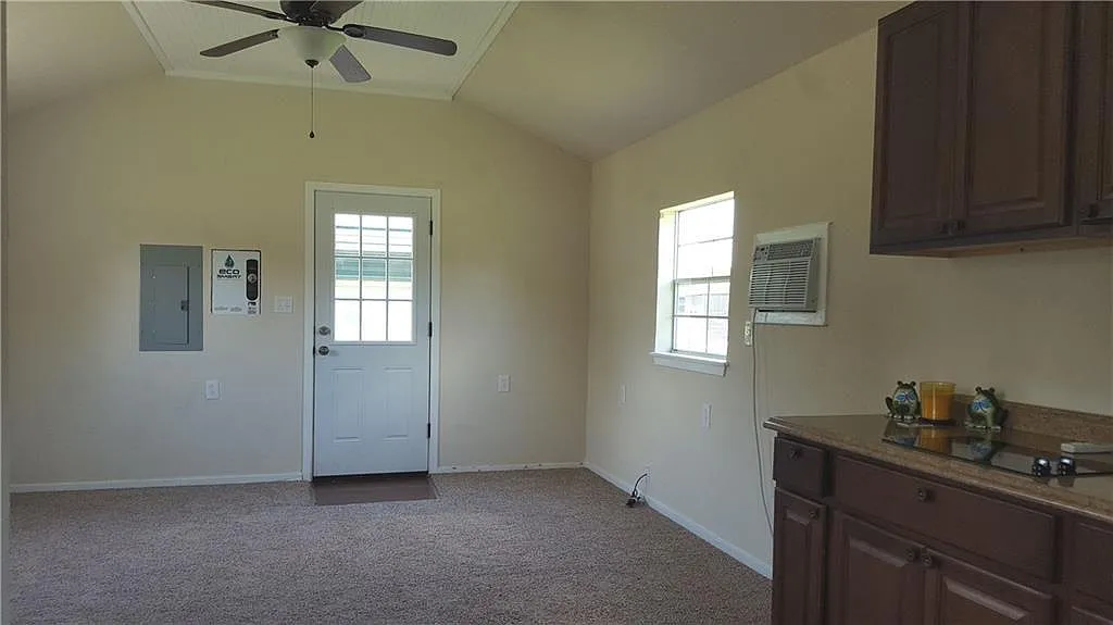 1 bed, 504 sqft, $905 — Photo 4