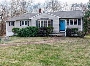 8 Erin Dr, New Fairfield, CT 06812