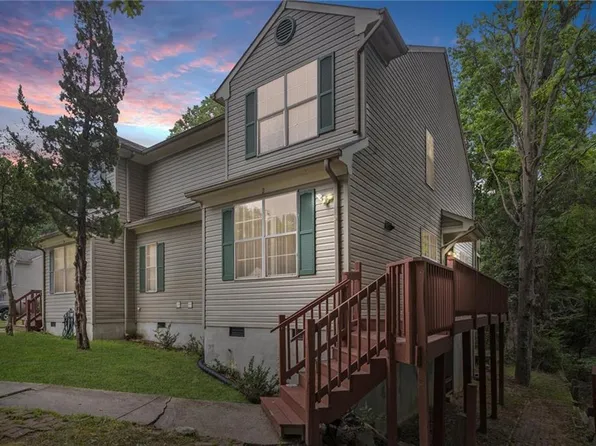 2 Creekstone Dr, Newport News, VA 23603