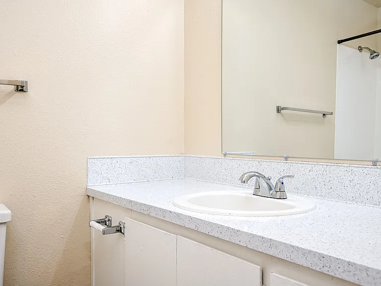 Sunset Apartments | Bathroom
