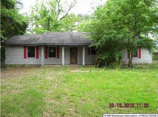 908 Strayhorn St, Senatobia, MS 38668