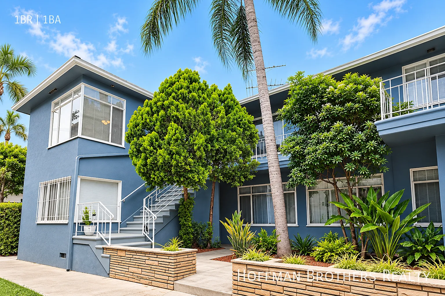 Spacious 1-Bedroom With Hardwood Floors & On-Site Laundry! — Photo 4