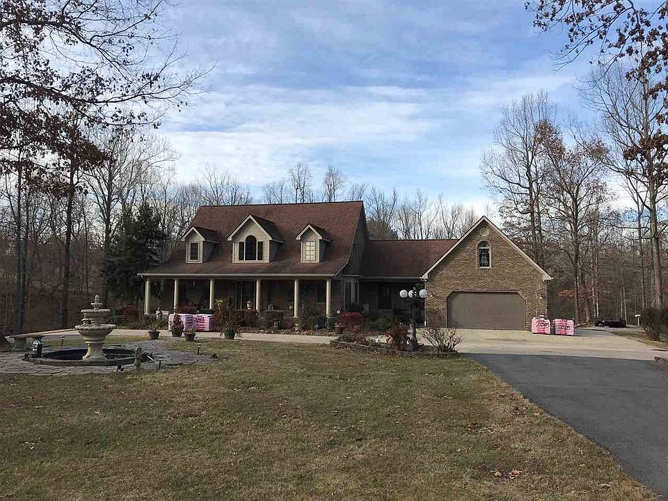2nd image of 701 Alexandria Cir