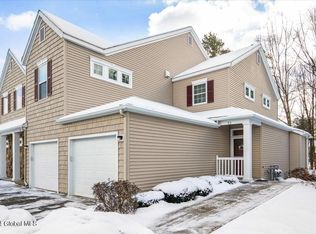 73 Knollwood Hollow Ter, Ballston Spa, NY 12020