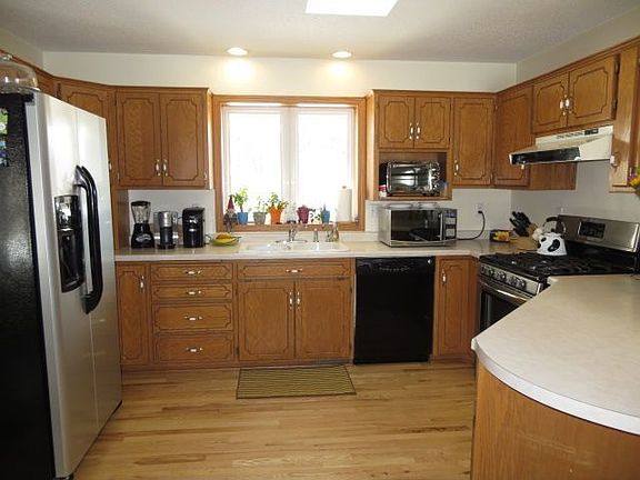 3rd image of 8964 27th St SE