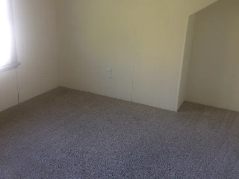 UPSTAIRS BEDROOM