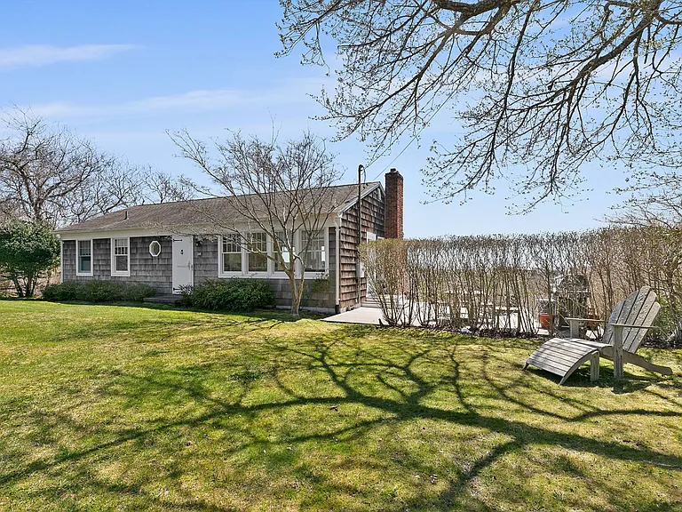245 Bluff Rd — Photo 11