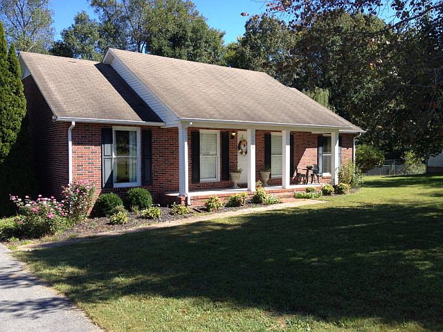 1st image of 3603 N Riveroaks Dr