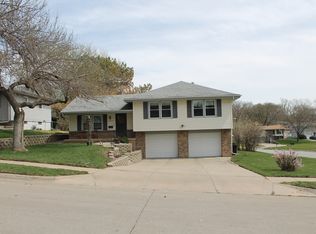 4937 S 95th Ave, Omaha, NE 68127