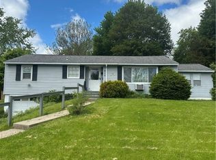 213 Crestview Dr, Syracuse, NY 13207