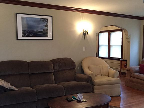 5th image of 7520 Walnut St