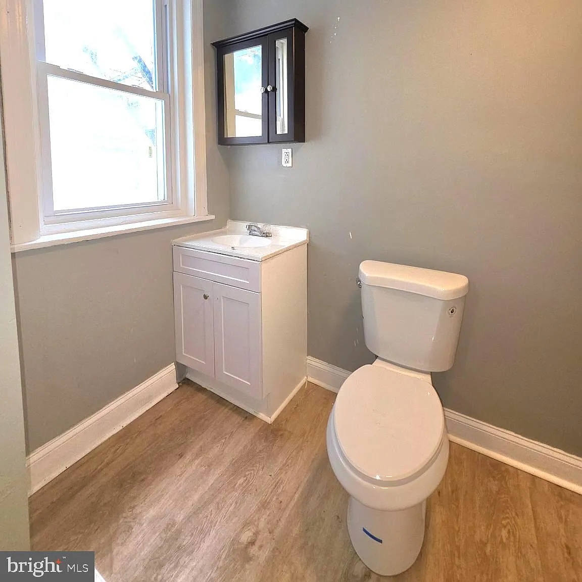 1 bed, 2304 sqft, $1,000 — Photo 4