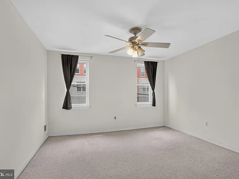 2645 Bainbridge St — Photo 16