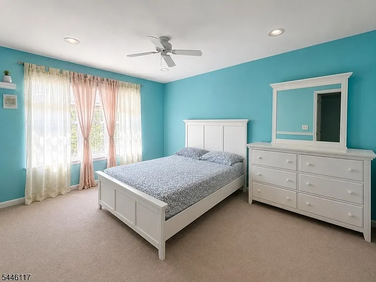 38 Gordon Cir — Photo 18