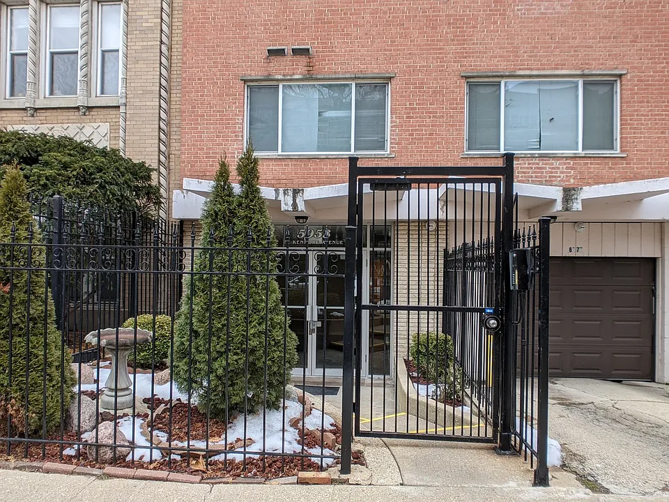 5953 N Kenmore Ave #405