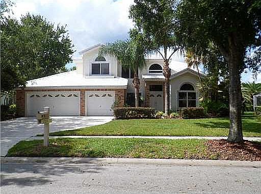1st image of 17819 Green Willow Dr